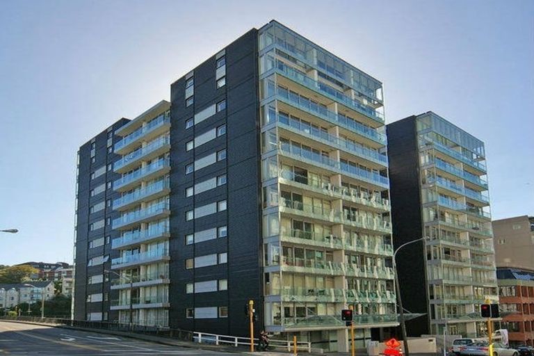 Photo of property in Montreaux Apartments, 9i/164 The Terrace, Wellington Central, Wellington, 6011