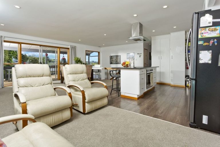 Photo of property in 116 Stredwick Drive, Torbay, Auckland, 0630