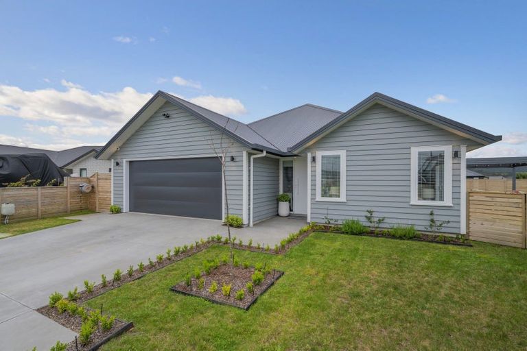 Photo of property in 7 Ronomor Place, Whitianga, 3510