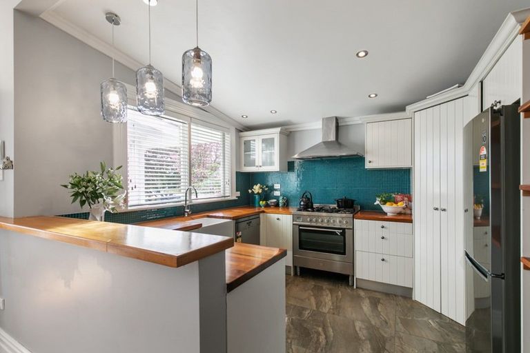 Photo of property in 36 Ray Small Drive, Papakura, 2110