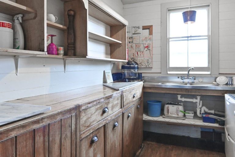 Photo of property in 415 Lascelles Street, Saint Leonards, Hastings, 4120