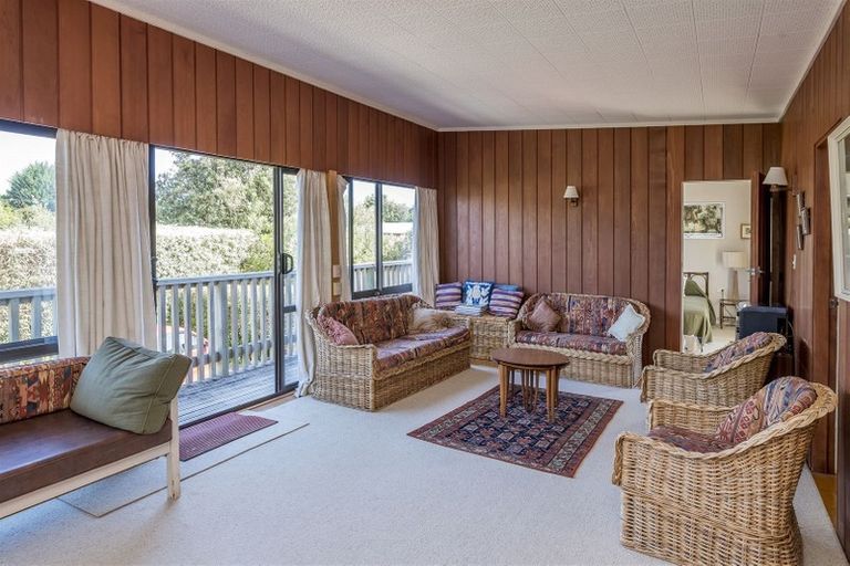 Photo of property in 668 Waikawa Beach Road, Waikawa Beach, Manakau, 5573
