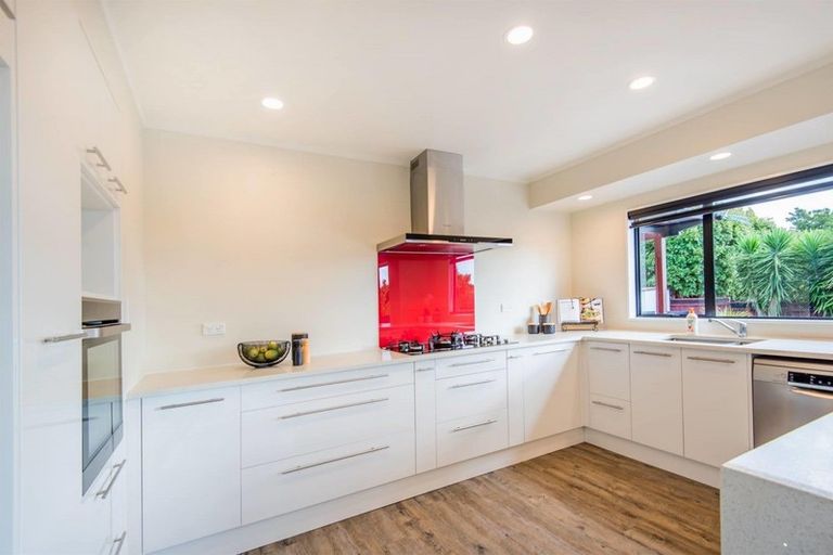 Photo of property in 36 Wairere Road, The Gardens, Auckland, 2105