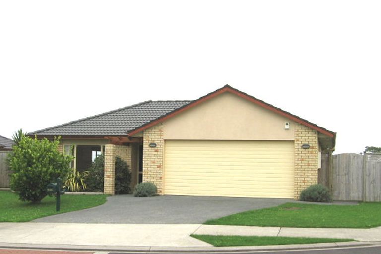 Photo of property in 37 Richfield Crescent, Westgate, Auckland, 0614