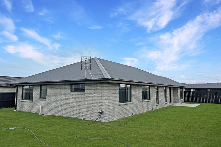 Photo of property in 100 Lady Isaac Drive, Rolleston, 7615