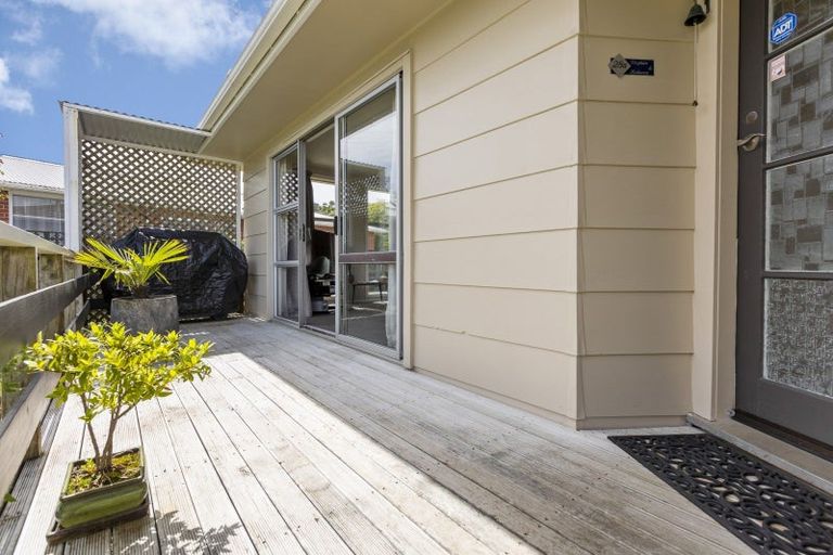 Photo of property in 28a Paritutu Road, Spotswood, New Plymouth, 4310