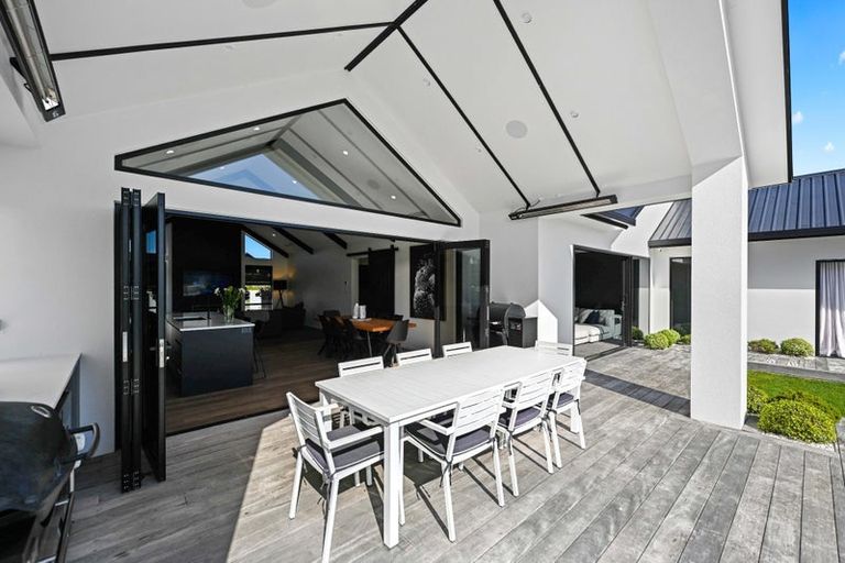 Photo of property in 141 Te Huia Drive, Flagstaff, Hamilton, 3210