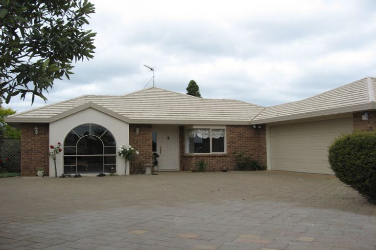 Photo of property in 22 Cloverlea Place, Pukekohe, 2120