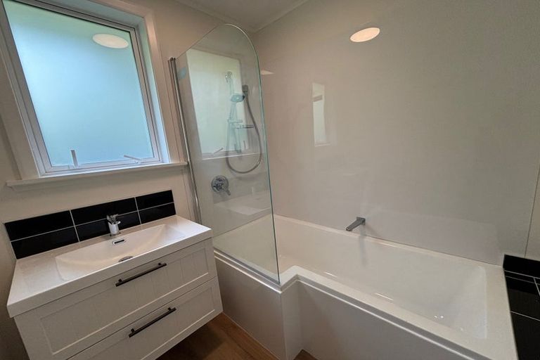 Photo of property in 135 Muri Road, Pukerua Bay, 5026