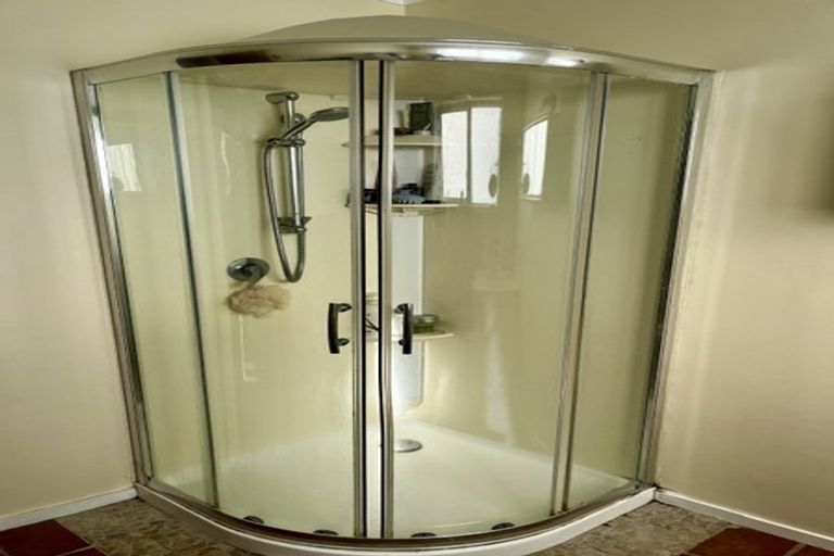 Photo of property in 4/30 Lyall Parade, Lyall Bay, Wellington, 6022