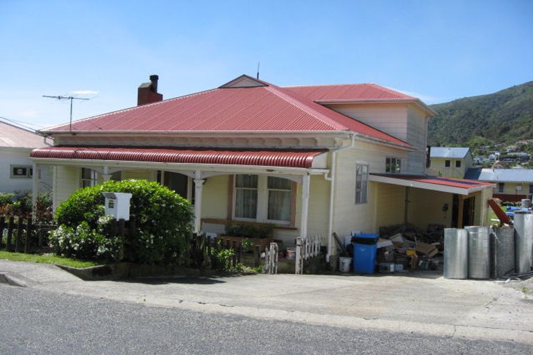 Photo of property in 26 Durham Street, Picton, 7220