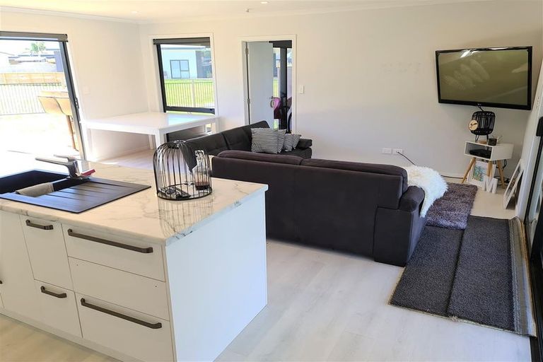 Photo of property in 171 Harbour Drive, Matarangi, Whitianga, 3592