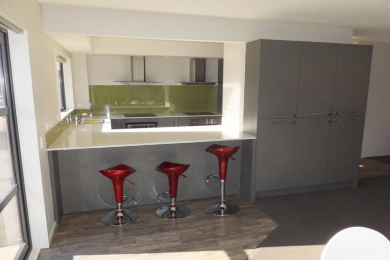 Photo of property in 76b Peer Street, Upper Riccarton, Christchurch, 8041