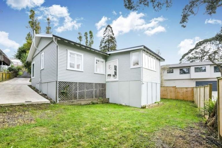 Photo of property in 29 Mcclintock Road, Massey, Auckland, 0614