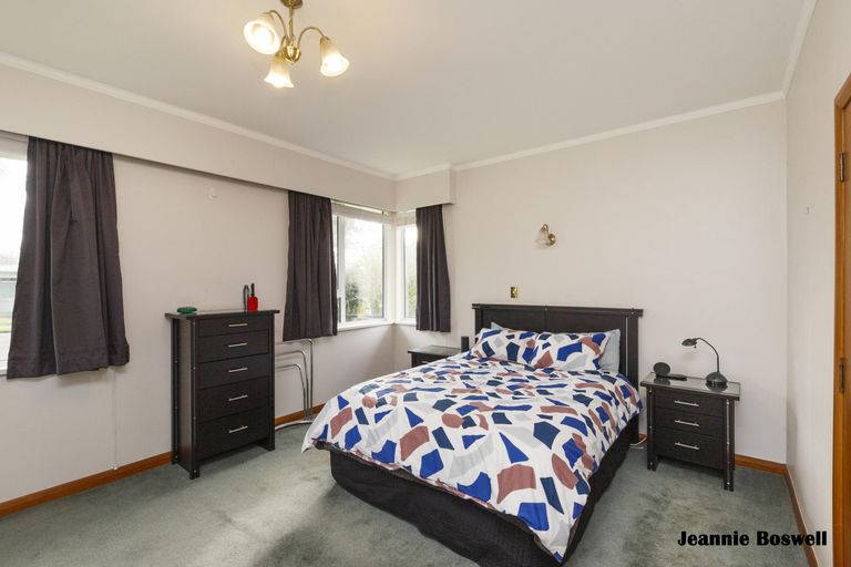 Photo of property in 9 Innes Place, Roslyn, Palmerston North, 4414