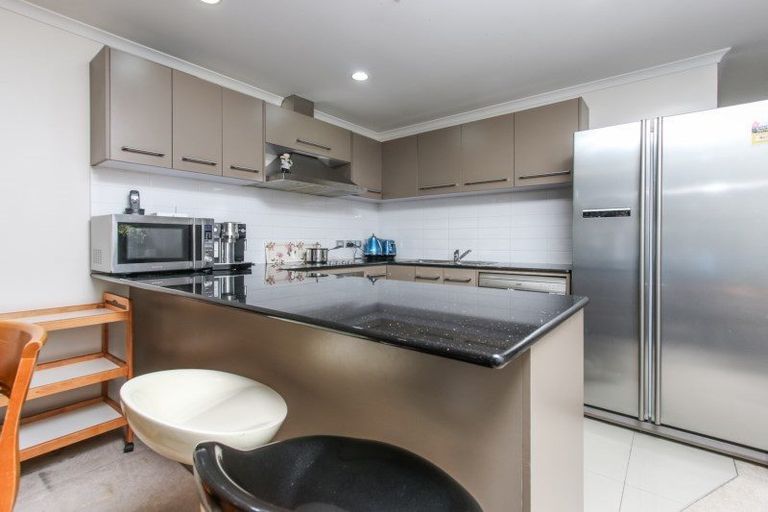 Photo of property in 707/26 Remuera Road, Newmarket, Auckland, 1050