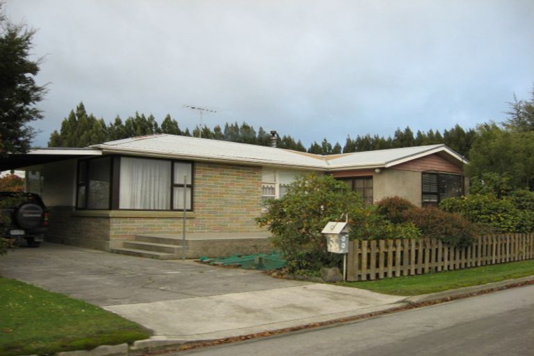 Photo of property in 1 Constitution Avenue, Milton, 9220