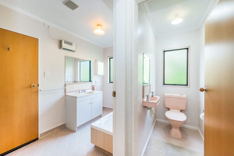 Photo of property in 27 Rimu Road, Raumati Beach, Paraparaumu, 5032