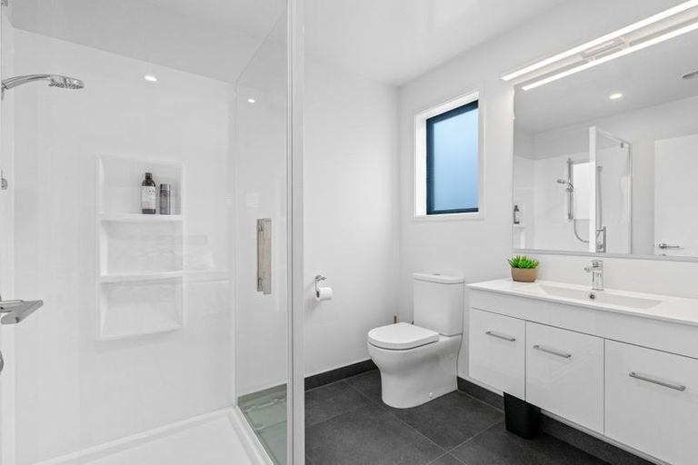 Photo of property in 9 Pahiki Crescent, Levin, 5510