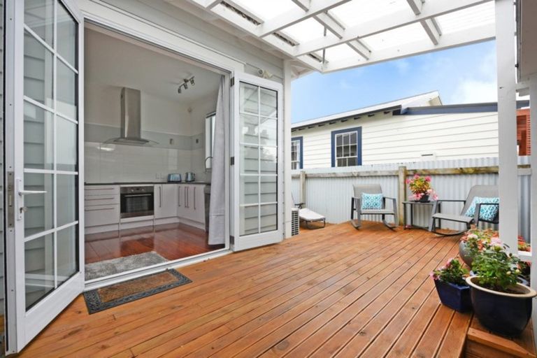 Photo of property in 53 Awamutu Grove, Waiwhetu, Lower Hutt, 5010