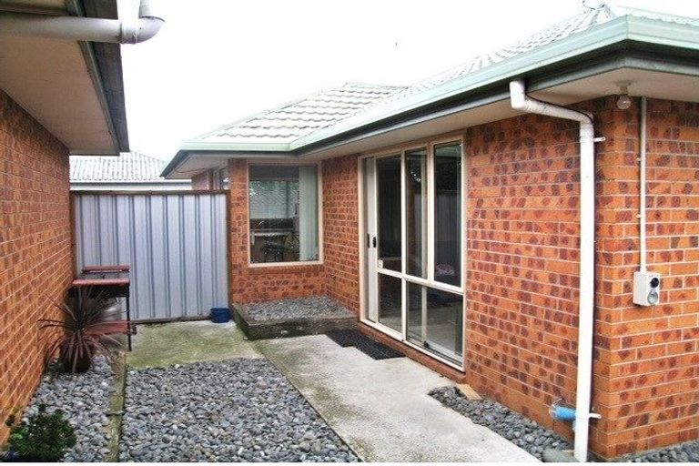 Photo of property in 3/77 Fairfield Avenue, Addington, Christchurch, 8024