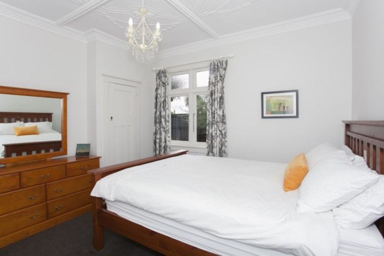 Photo of property in 4 Milverton Avenue, Hokowhitu, Palmerston North, 4410