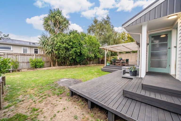 Photo of property in 6 Brightwater Crescent, Totara Park, Upper Hutt, 5018