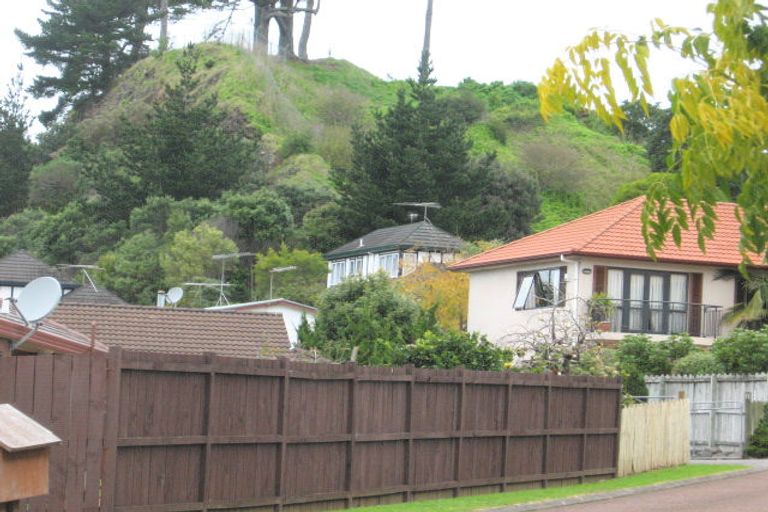 Photo of property in 17 Britannia Place, Half Moon Bay, Auckland, 2012