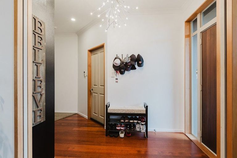 Photo of property in 15 Bouvardia Avenue, Milson, Palmerston North, 4414