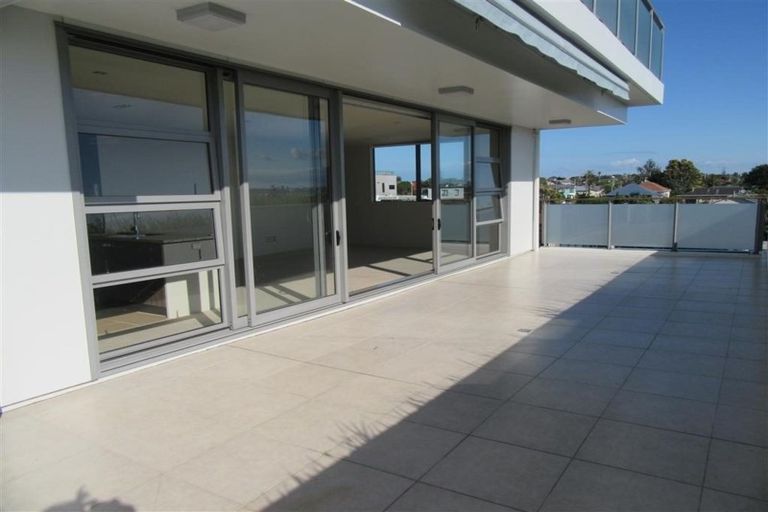 Photo of property in Maison Apartments, 310/16 Huron Street, Takapuna, Auckland, 0622