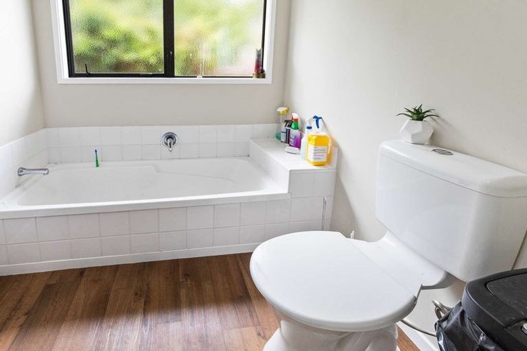 Photo of property in 8b Muir Place, Te Puke, 3119