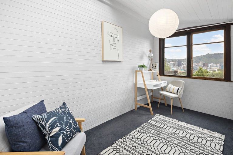 Photo of property in 6 Doctors Common, Mount Victoria, Wellington, 6011