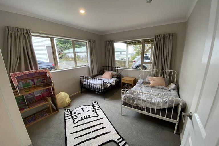 Photo of property in 11c Lerwick Terrace, Melrose, Wellington, 6023