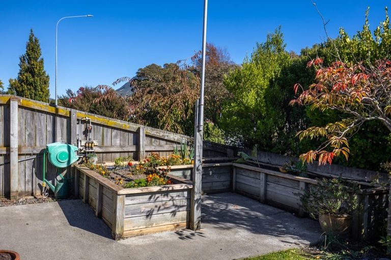 Photo of property in 6 Weka Place, Picton, 7220