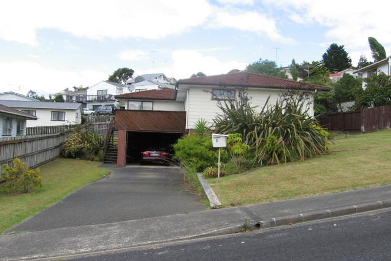 Photo of property in 6 Tesla Place, Totara Vale, Auckland, 0629