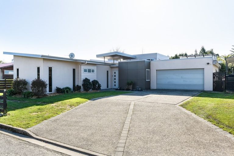 Photo of property in 4a Baldwin Road, Tasman, Upper Moutere, 7173