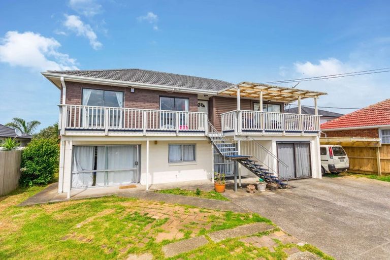 Photo of property in 424 Old Te Atatu Road, Te Atatu Peninsula, Auckland, 0610