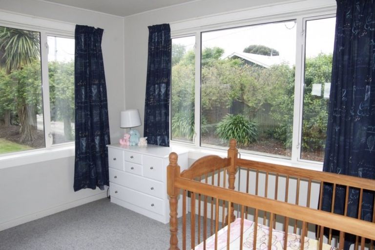 Photo of property in 92 Main North Road, Woodend, 7610