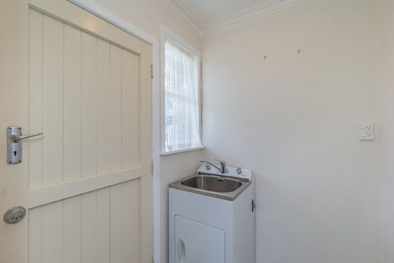Photo of property in 16 Ferguson Street, Levin, 5510