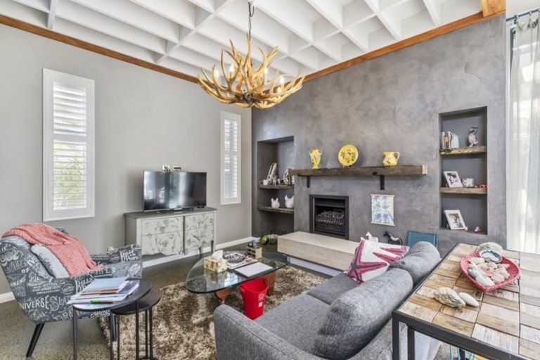 Photo of property in 1g Eversleigh Road, Belmont, Auckland, 0622