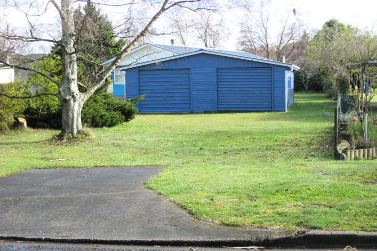Photo of property in 8 Pearce Place, Kinloch, Taupo, 3377