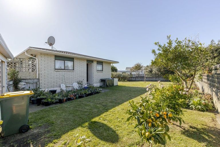 Photo of property in 18 Jade Place, Bell Block, New Plymouth, 4312