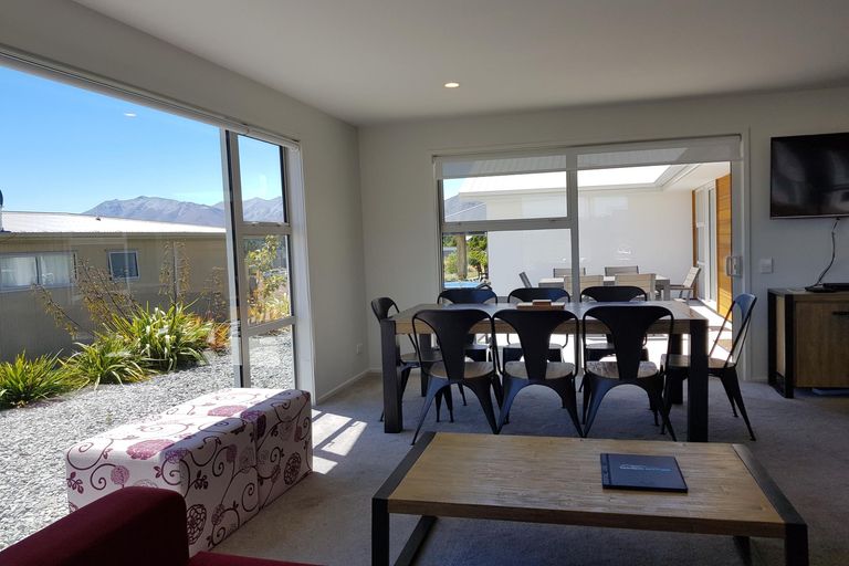 Photo of property in 5 Rankin Rise, Lake Tekapo, 7999