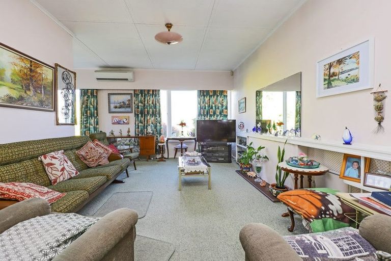 Photo of property in 1422 Karamu Road North, Mayfair, Hastings, 4122