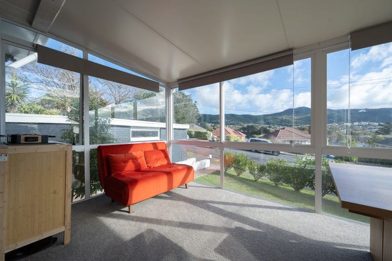 Photo of property in 73 Taylor Terrace, Tawa, Wellington, 5028