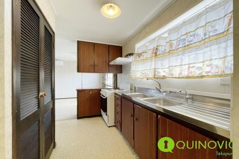 Photo of property in 21 Faith Bullock Place, New Lynn, Auckland, 0600