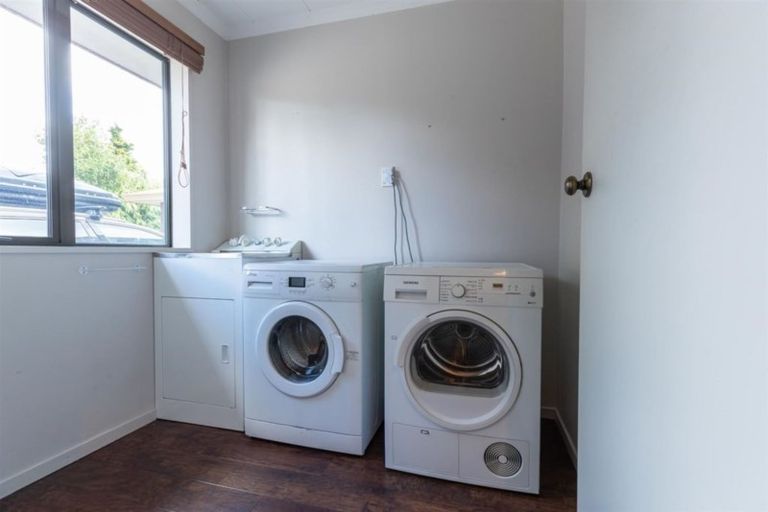 Photo of property in 144 Beacon Point Road, Wanaka, 9305