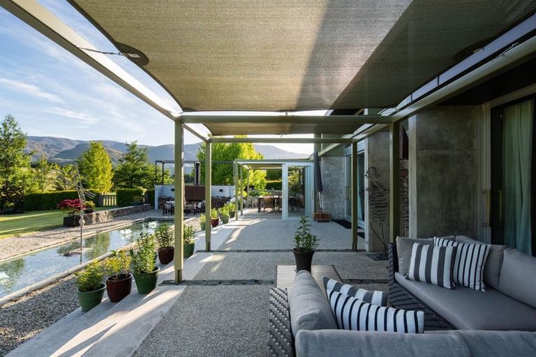 Photo of property in 8 Bendemeer Lane, Lake Hayes, Queenstown, 9371