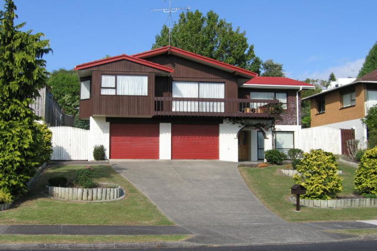 Photo of property in 26 Stapleford Crescent, Browns Bay, Auckland, 0630