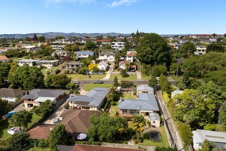 Photo of property in 105 Sutherland Road, Brookfield, Tauranga, 3110